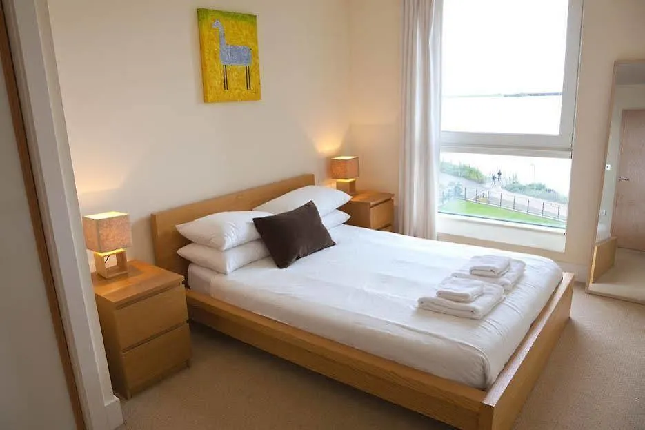 Bayview Apartments Sports Village Cardiff Free Parking & Free Wi Fi