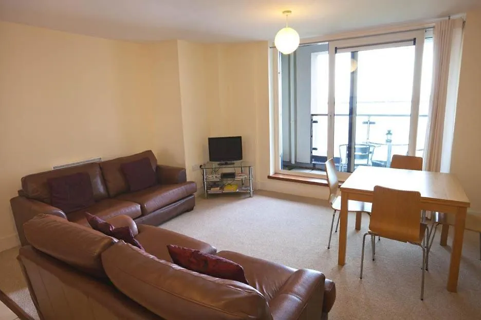 Bayview Apartments Sports Village Cardiff Free Parking & Free Wi Fi
