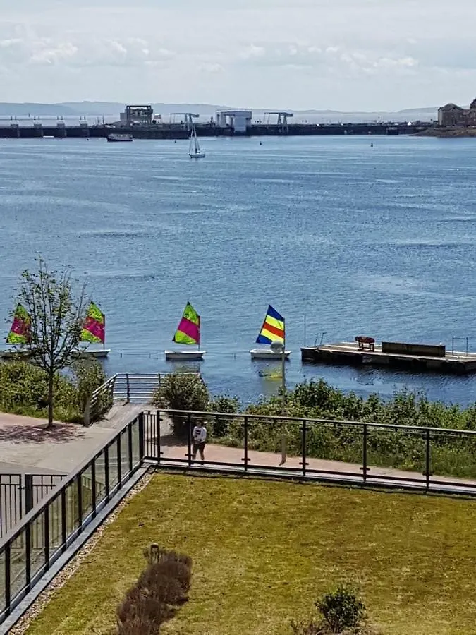 Bayview Apartments Sports Village Cardiff Free Parking & Free Wi Fi
